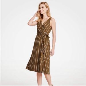 Ann Taylor Olive/White Wrap Dress, SZ 6, Like new